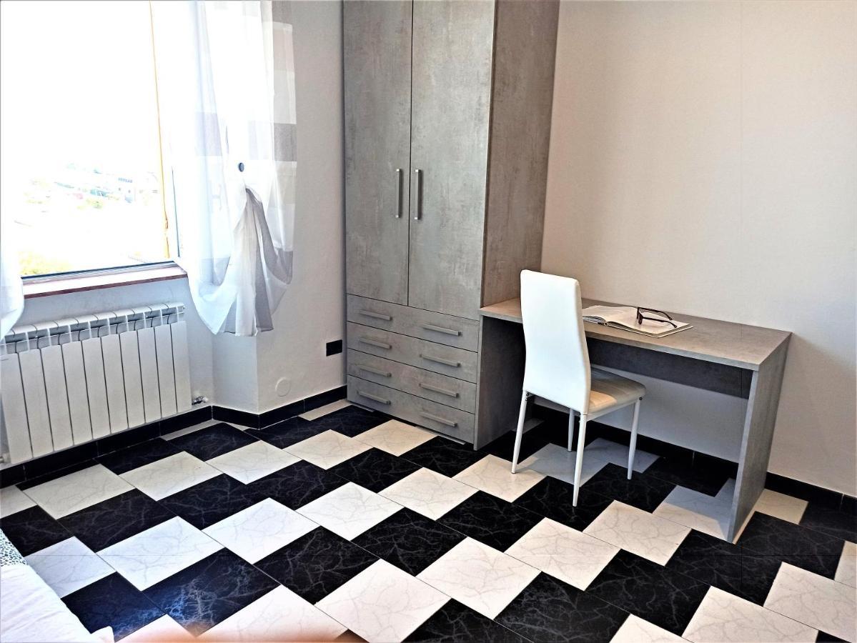 Casa Vacanza Laura Genoa Bagian luar foto