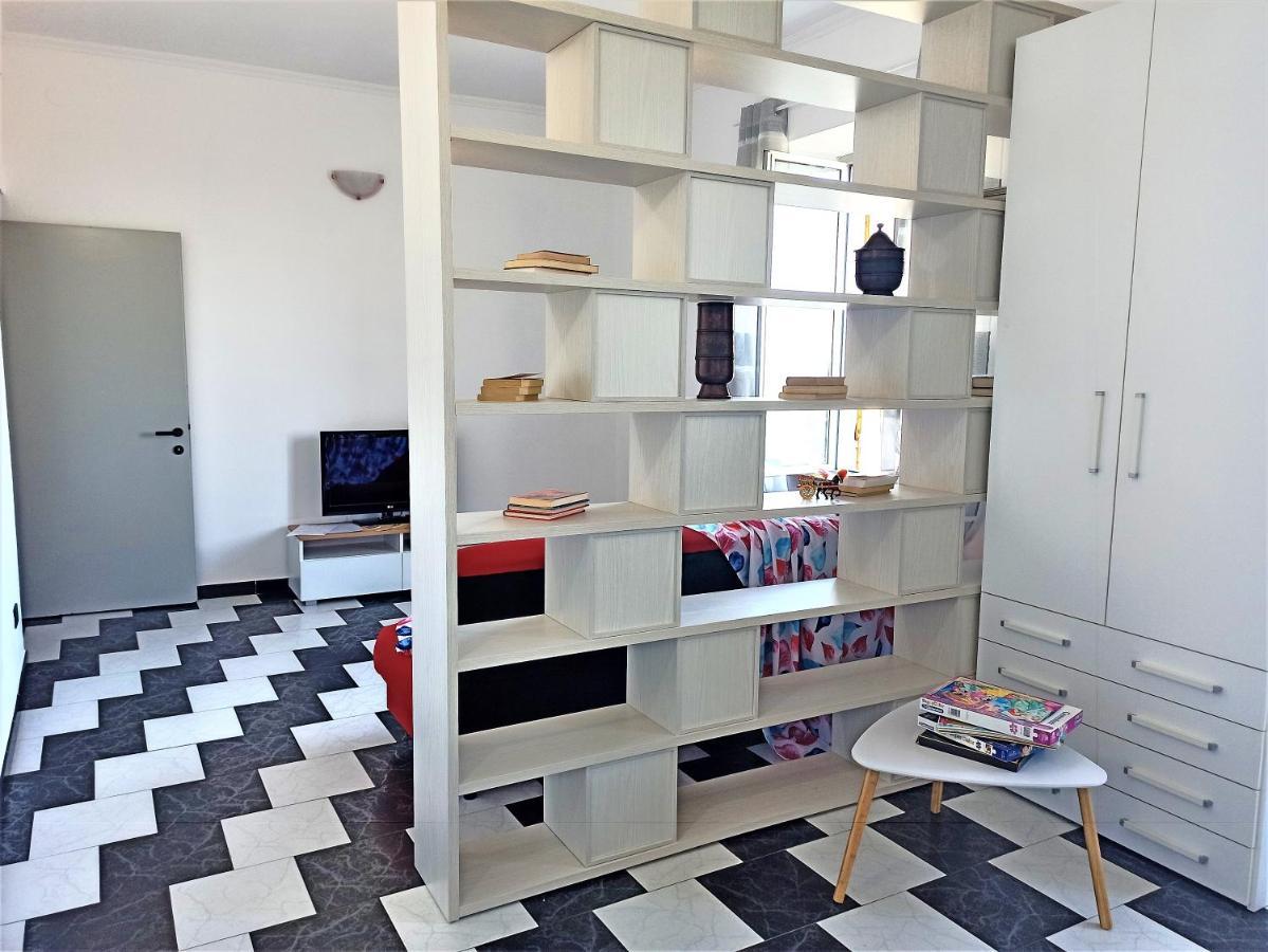 Casa Vacanza Laura Genoa Bagian luar foto