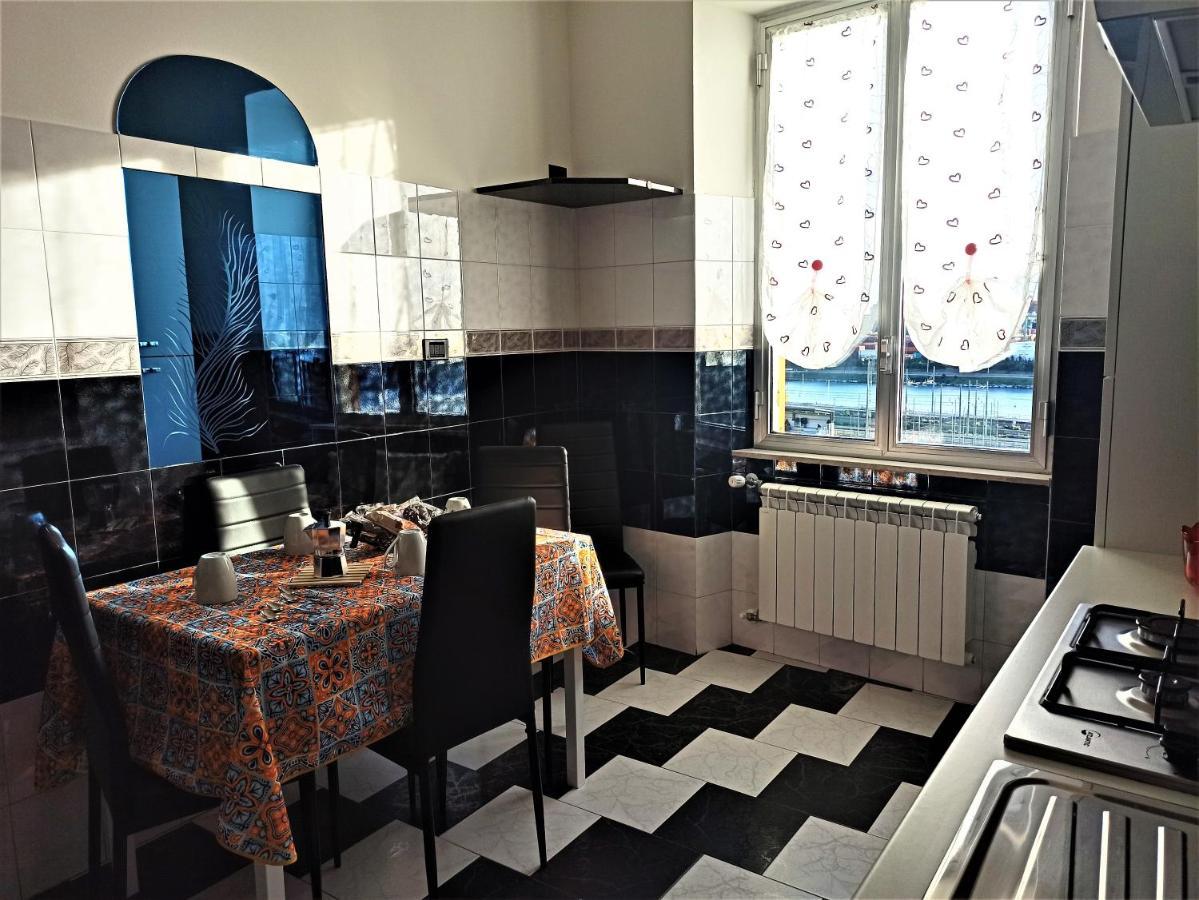 Casa Vacanza Laura Genoa Bagian luar foto