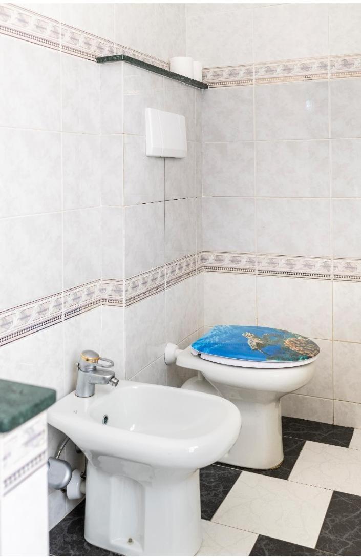 Casa Vacanza Laura Genoa Bagian luar foto